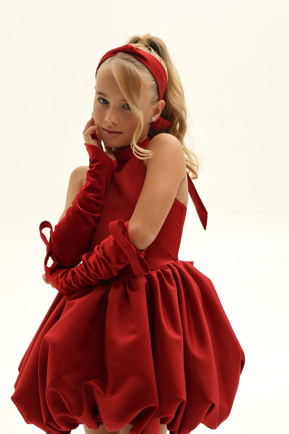 Velvet gloves with bow